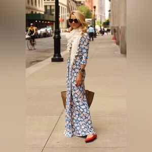 Diane Von Furstenberg Blue and Cream Leaf Pattern Dress